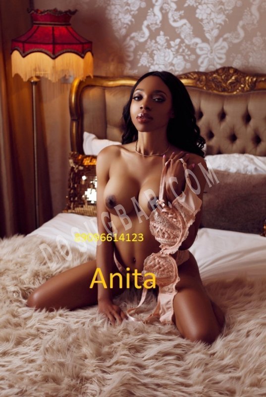 Anita, 22