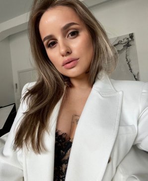 Виктория, 23