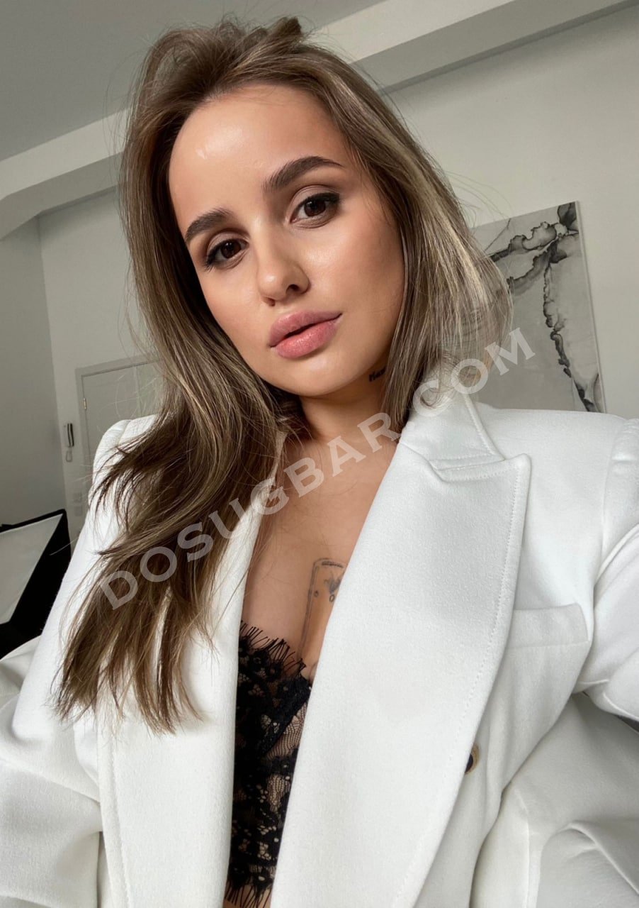 Виктория, 23