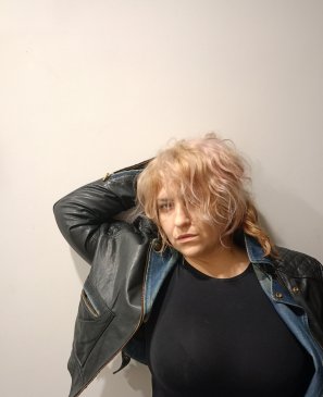 Александра, 30