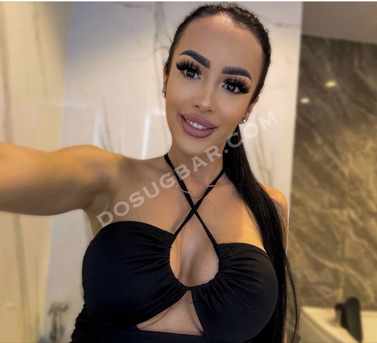 Лена Выезд, 32